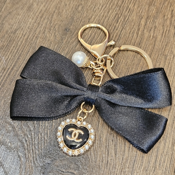 NEW Bow Bag Charm/ Keychain In Choice of Black or Pink Featuring Chanel Charm - Picture 4 of 7